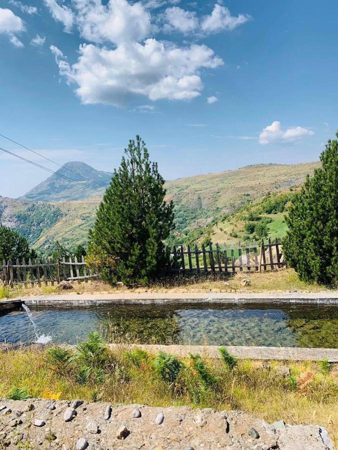 Hotel Grabova Grabove e Siperme Buitenkant foto